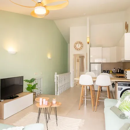 Aparthotel Beautiful 4 Bedroom House With Phenomenal Golf And Mountain Views San Miguel de Abona