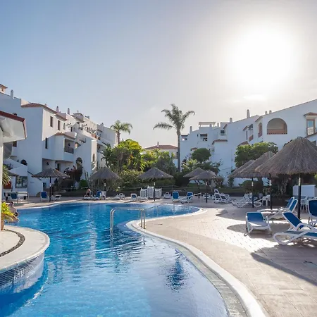 Beautiful 4 Bedroom House With Phenomenal Golf And Mountain Views Aparthotel 4*