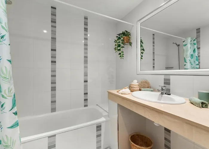 Aparthotel Beautiful 4 Bedroom House With Phenomenal Golf And Mountain Views