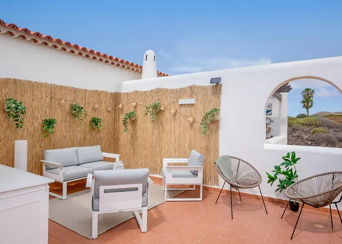 Beautiful 4 Bedroom House With Phenomenal Golf And Mountain Views 4* San Miguel de Abona