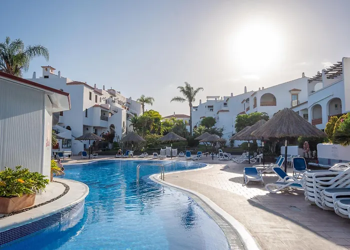 Beautiful 4 Bedroom House With Phenomenal Golf And Mountain Views Aparthotel 4*