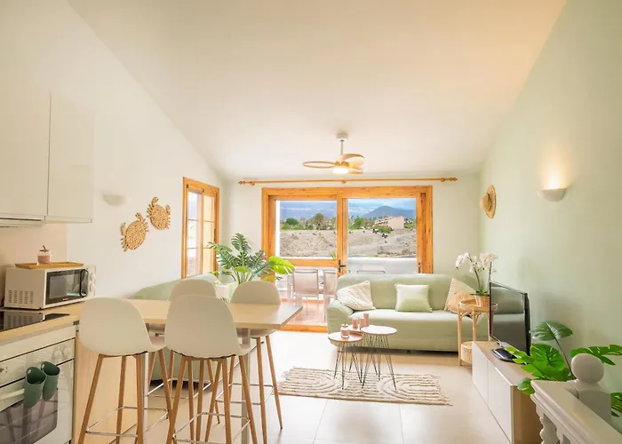 Beautiful 4 Bedroom House With Phenomenal Golf And Mountain Views 4* San Miguel de Abona