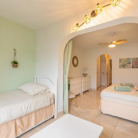 Beautiful 4 Bedroom House With Phenomenal Golf And Mountain Views アパートホテル サンミゲル・デ・アボナ