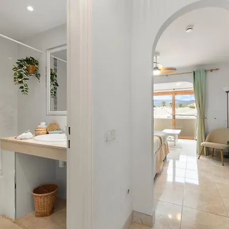 Beautiful 4 Bedroom House With Phenomenal Golf And Mountain Views San Miguel de Abona