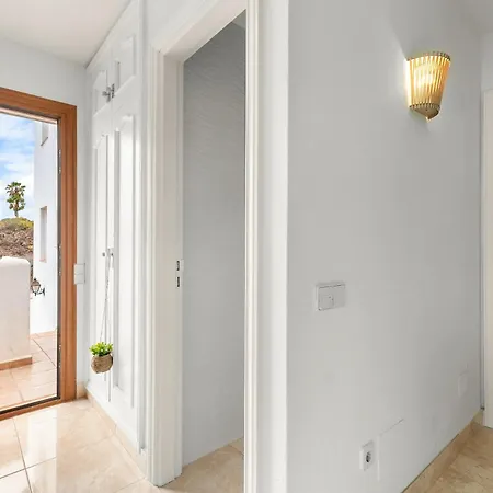 Beautiful 4 Bedroom House With Phenomenal Golf And Mountain Views Appart hôtel