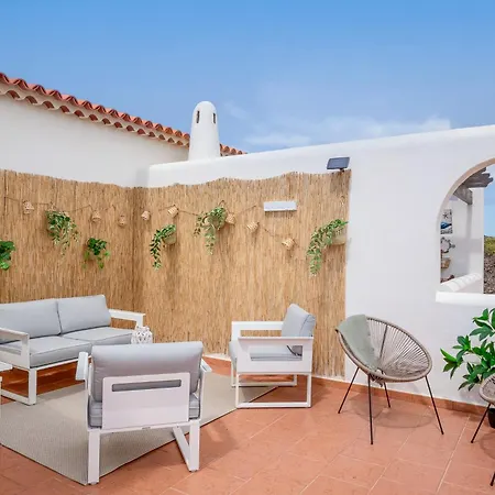 Beautiful 4 Bedroom House With Phenomenal Golf And Mountain Views 4* San Miguel de Abona