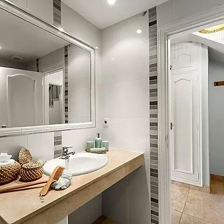 Apartmanhotel Beautiful 4 Bedroom House With Phenomenal Golf And Mountain Views 4*