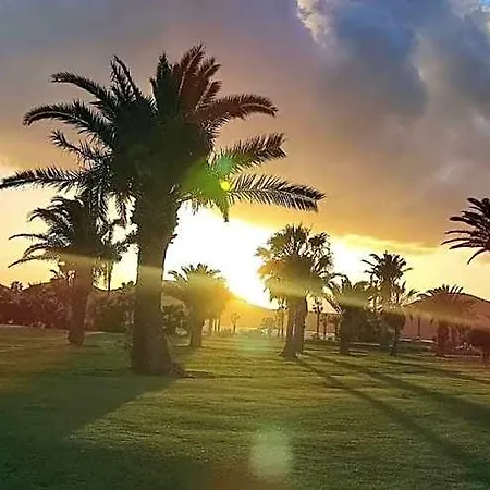 Beautiful 4 Bedroom House With Phenomenal Golf And Mountain Views 4* San Miguel de Abona