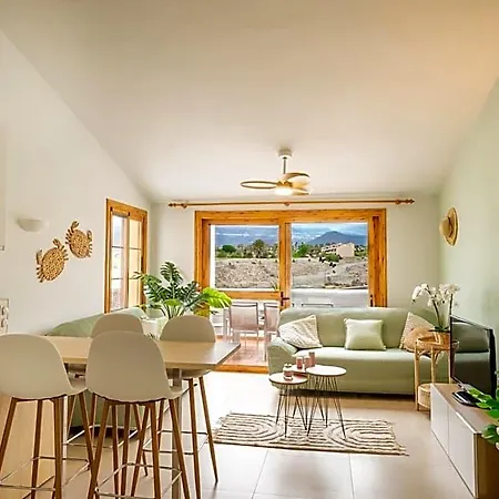 Beautiful 4 Bedroom House With Phenomenal Golf And Mountain Views
