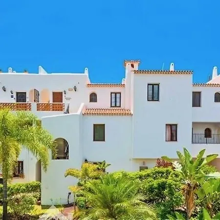 Beautiful 4 Bedroom House With Phenomenal Golf And Mountain Views Ξενοδοχείο με διαμερίσματα 4*