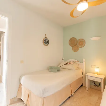 Beautiful 4 Bedroom House With Phenomenal Golf And Mountain Views