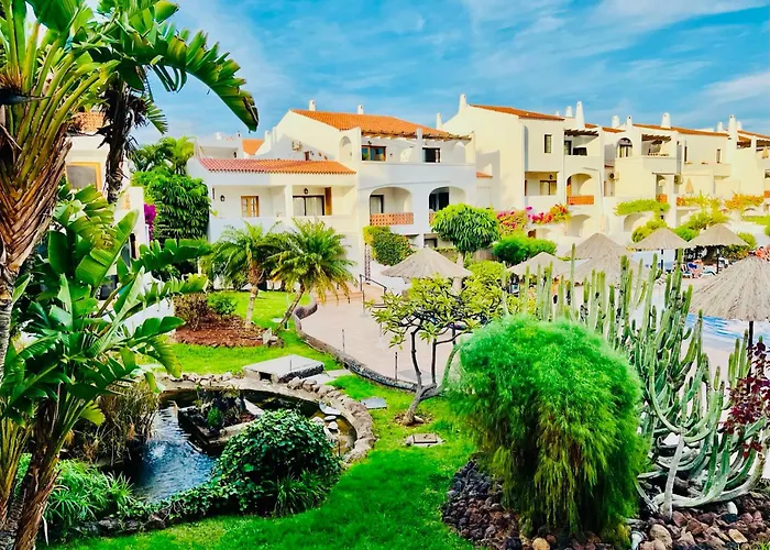 Beautiful 4 Bedroom House With Phenomenal Golf And Mountain Views 圣米格尔德阿沃纳